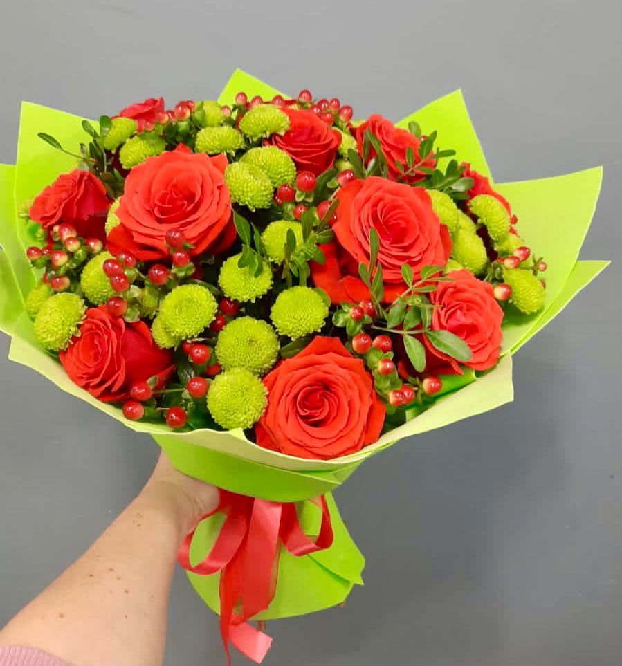 Букет цветов из: Хризантемы и Розы в Ленинский Тульская область