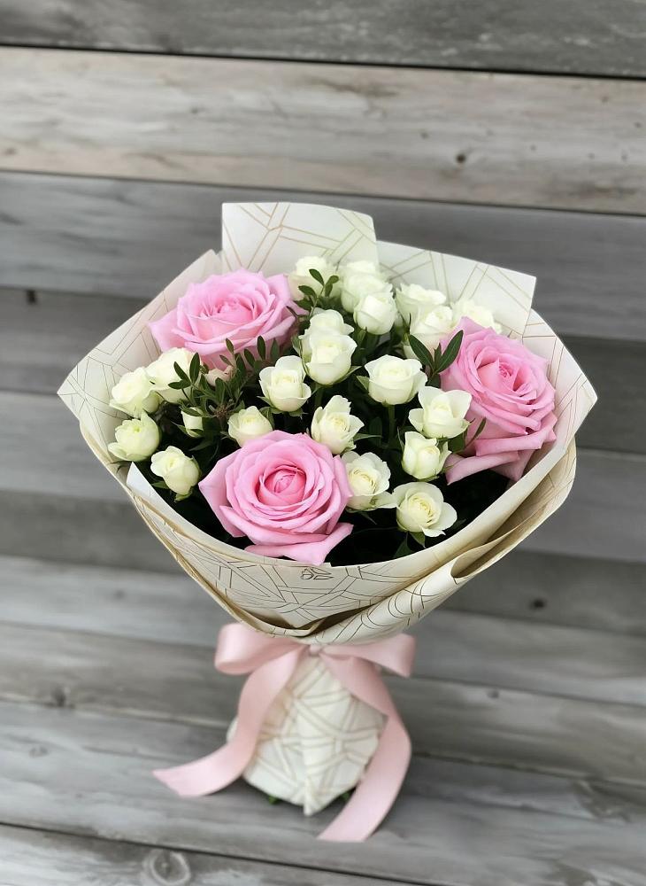 Букет цветов из: Розы в Ленинский Тульская область