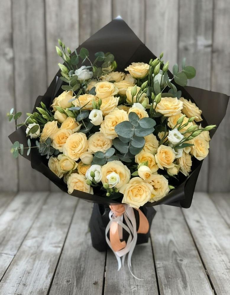 Букет цветов из: Розы и Лизиантусы в Ленинский Тульская область