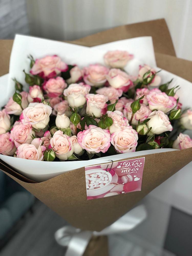 Букет цветов из: Розы в Ленинский Тульская область