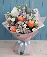 Букет цветов из:  Лизиантусы, Розы, Альстромерии и Гипсофила в Ленинский Тульская область