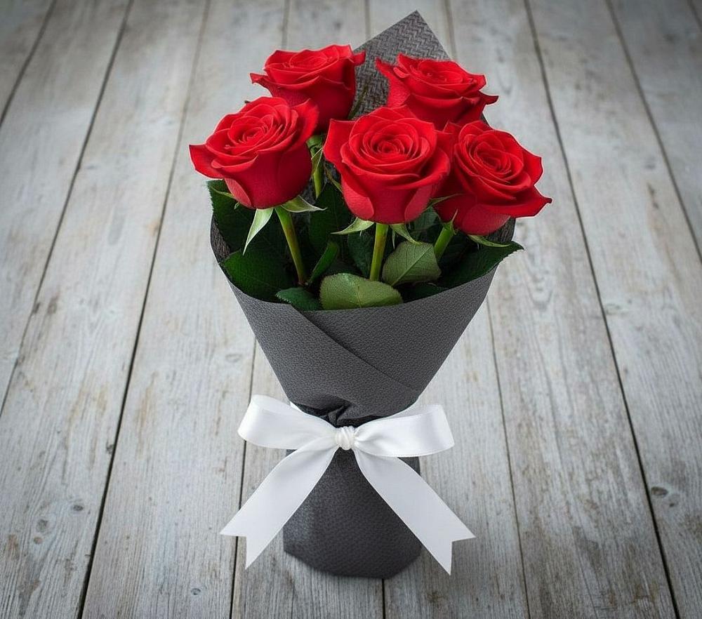 Букет 5 Красных роз Эдлесс Лав в Ленинский Тульская область