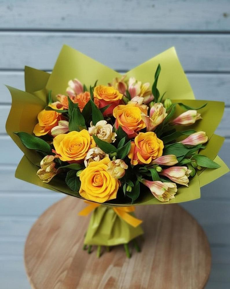 Букет цветов из: Альстромерии и Розы в Ленинский Тульская область